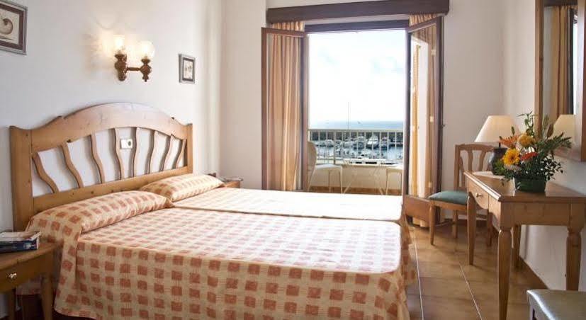 Hostal Cala Ratjada Cala Ratjada  Buitenkant foto