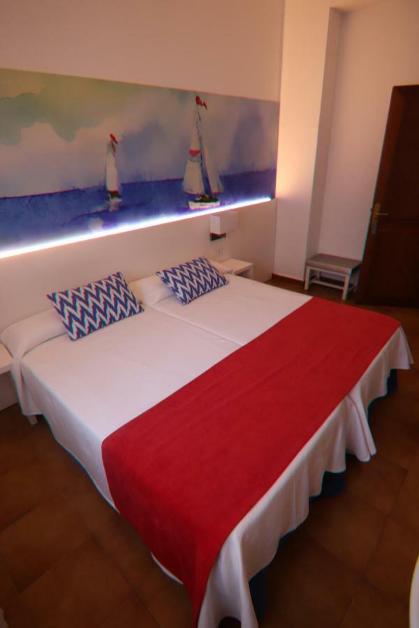 Hostal Cala Ratjada Cala Ratjada  Buitenkant foto